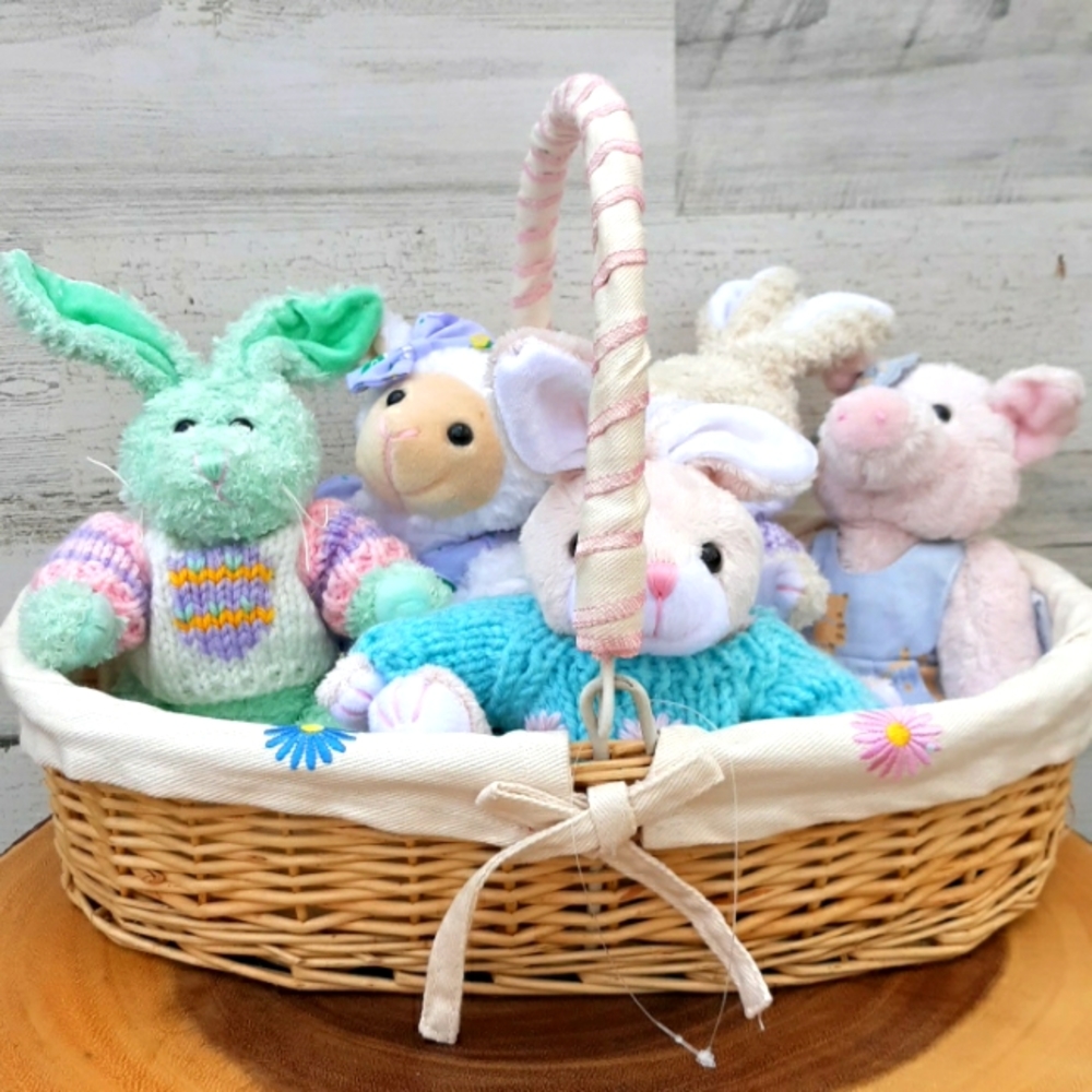 EUC CHRISHA PLAYFUL PLUSH